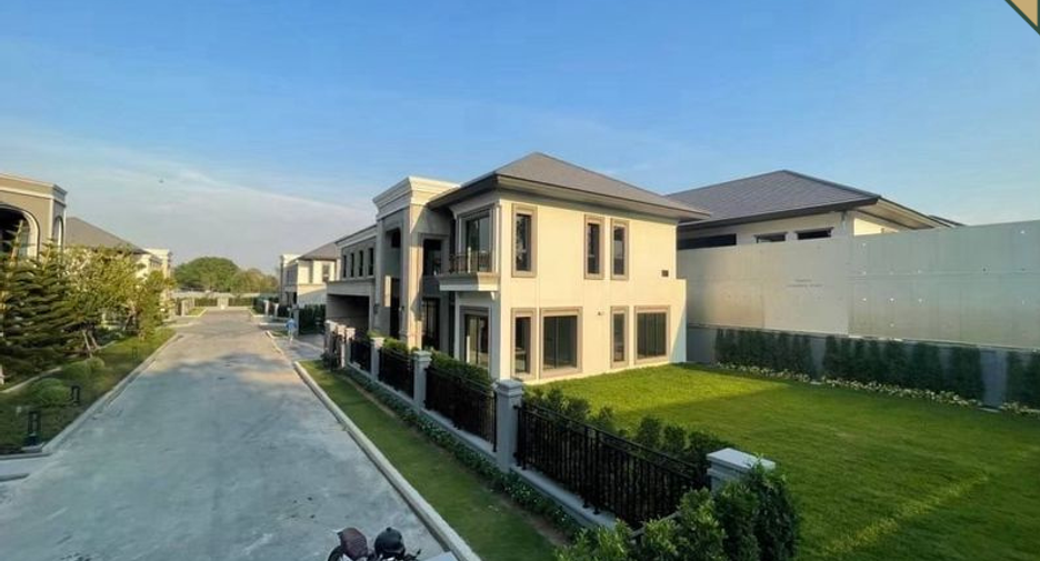 Haus zur Miete und zum Kauf mit 5 Zimmer in Khan Na Yao, Bangkok
