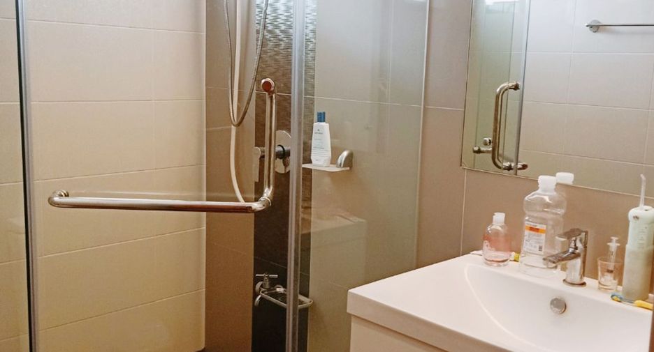 For sale 4 ベッドルーム house in Don Mueang, Bangkok
