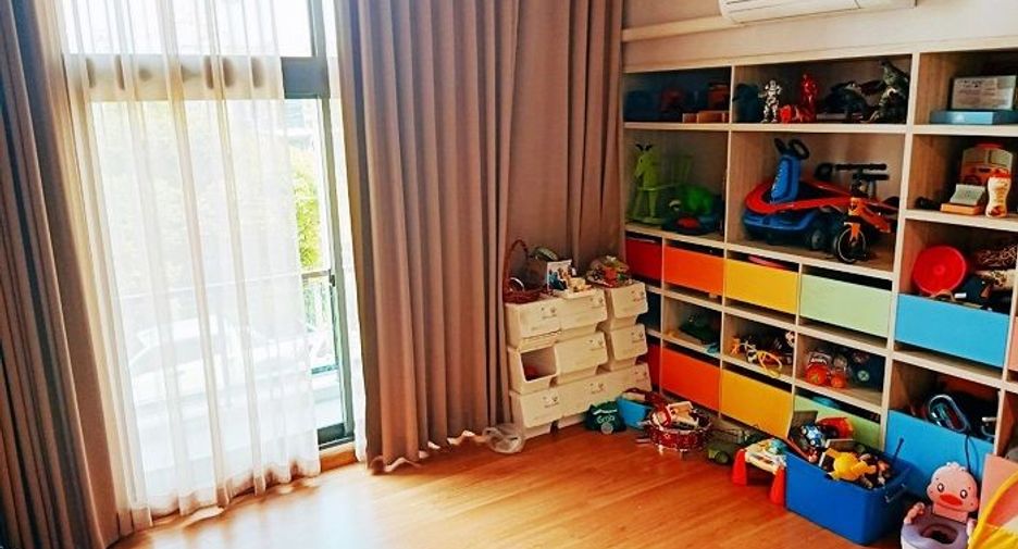 For sale 4 ベッドルーム house in Don Mueang, Bangkok