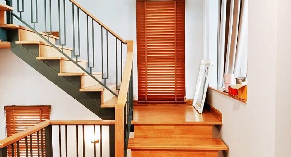 For sale 4 ベッドルーム house in Don Mueang, Bangkok