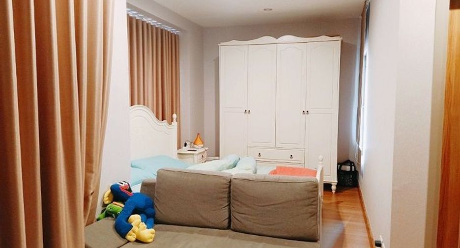For sale 4 ベッドルーム house in Don Mueang, Bangkok