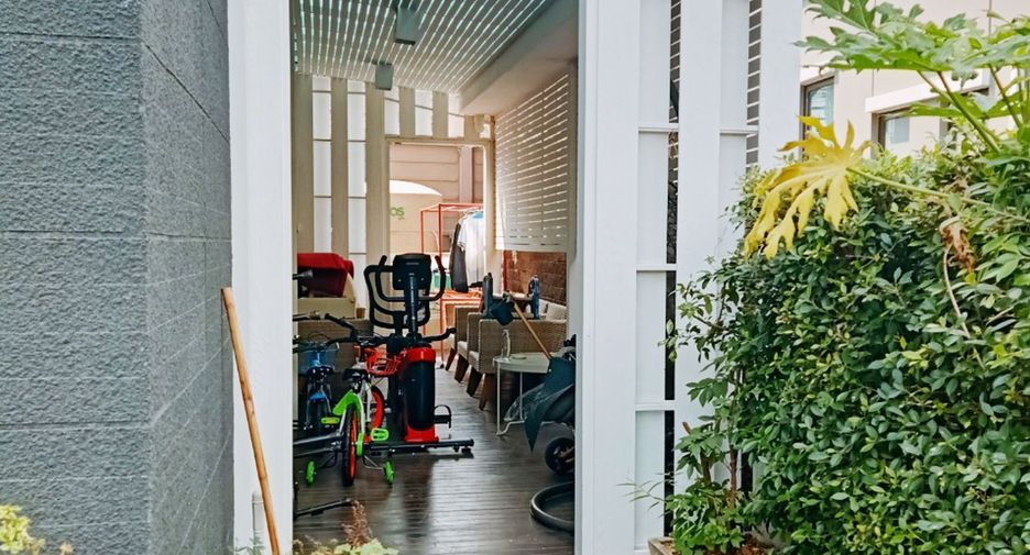 For sale 4 ベッドルーム house in Don Mueang, Bangkok