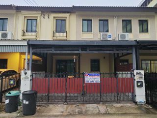 For sale 3 bed townhouse in Mueang Pathum Thani, Pathum Thani