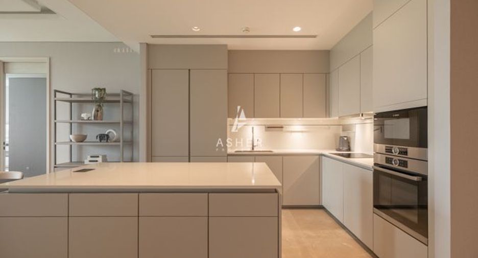 For rent 2 bedrooms condo in Pathum Wan, Bangkok