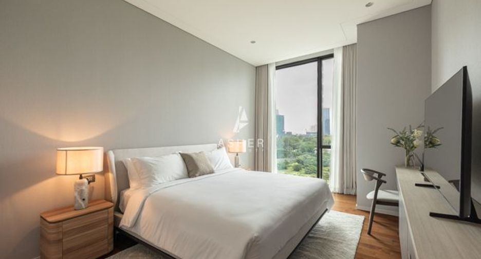 For rent 2 bedrooms condo in Pathum Wan, Bangkok