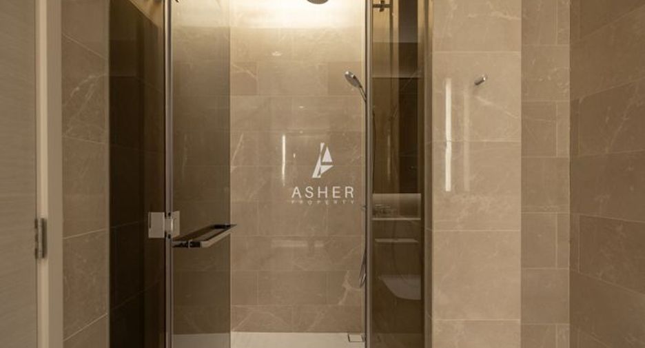 For rent 2 bedrooms condo in Pathum Wan, Bangkok