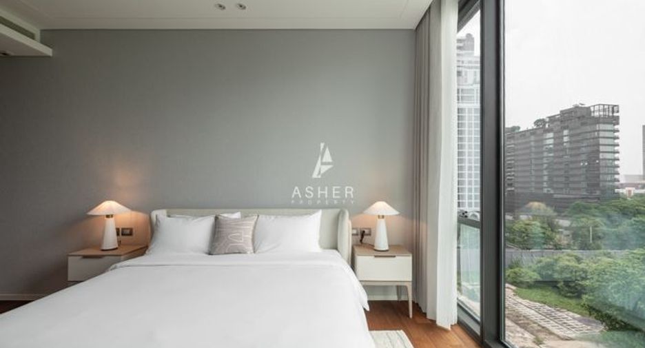 For rent 2 bedrooms condo in Pathum Wan, Bangkok