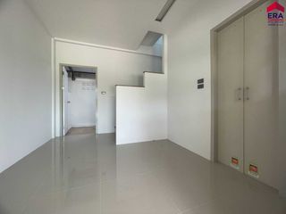 For sale 2 bed townhouse in Mueang Surat Thani, Surat Thani
