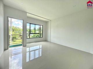 For sale 2 bed townhouse in Mueang Surat Thani, Surat Thani