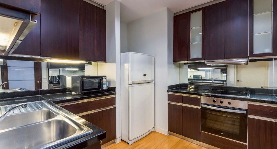 For rent 2 bedrooms condo in Khlong Toei, Bangkok