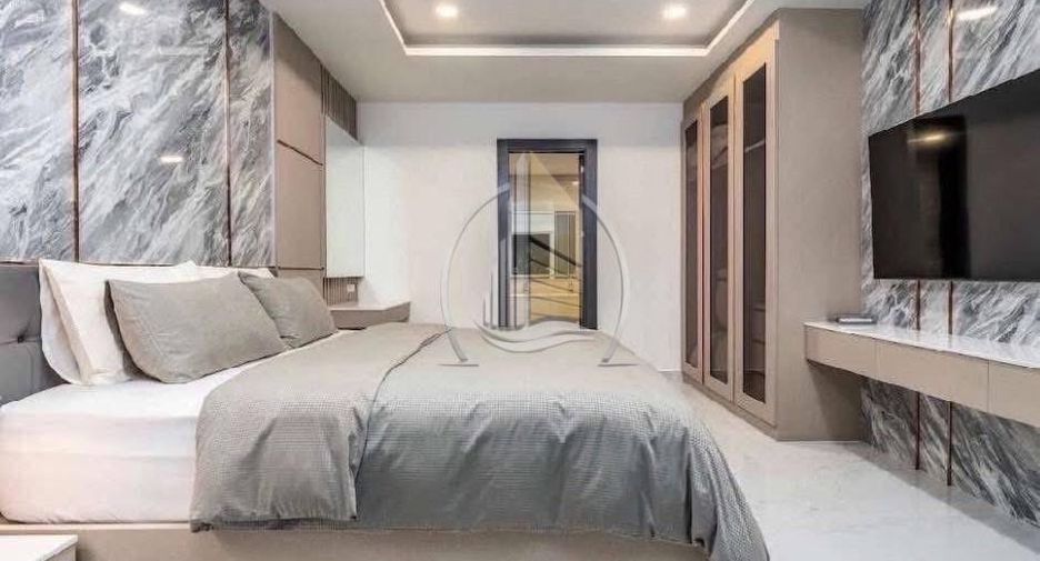 For sale 7 bedrooms house in Bang Lamung, Chonburi