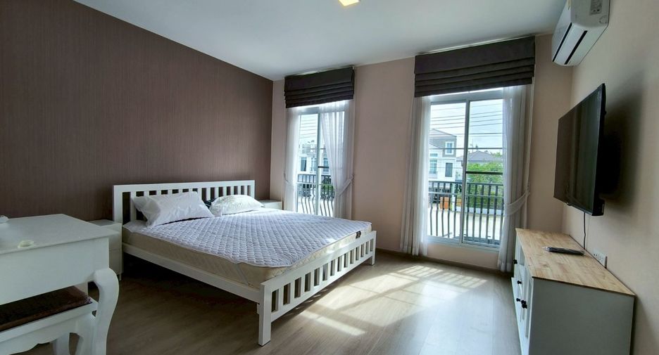 For rent 3 bedrooms townhouse in Prawet, Bangkok