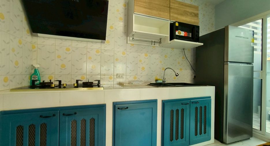For rent 3 bedrooms townhouse in Prawet, Bangkok