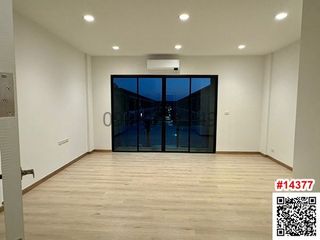 For rent 4 bed townhouse in Bang Khen, Bangkok