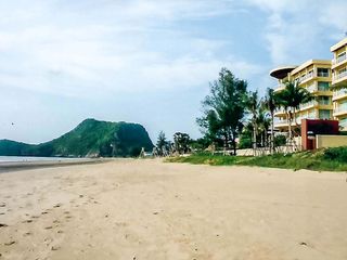 For sale 2 bed condo in Sam Roi Yot, Prachuap Khiri Khan