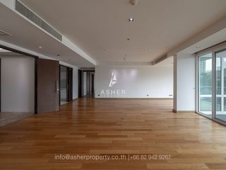 For rent 4 Beds condo in Khlong Toei, Bangkok