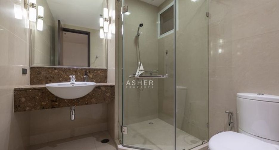 For rent 4 bedrooms condo in Khlong Toei, Bangkok