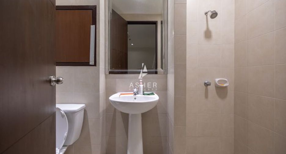 For rent 4 bedrooms condo in Khlong Toei, Bangkok