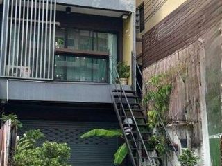 À vendre 3 chambres local commercial à Mueang Chiang Mai, Chiang Mai