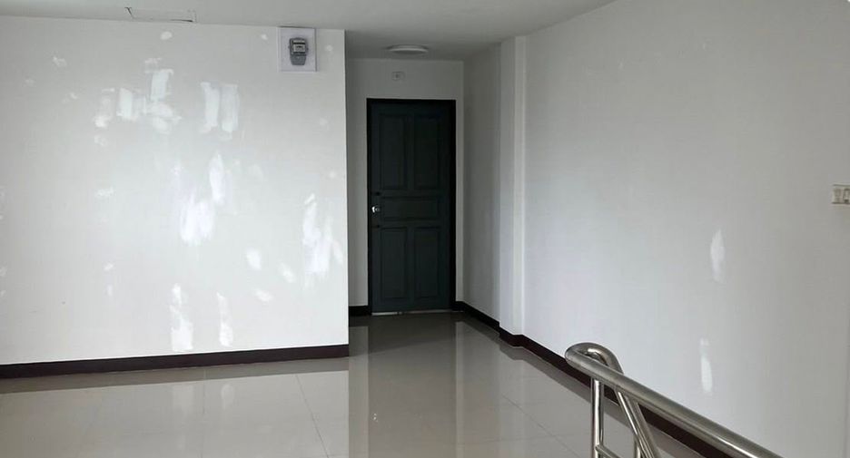 À vendre 3 chambres local commercial à Mueang Chiang Mai, Chiang Mai