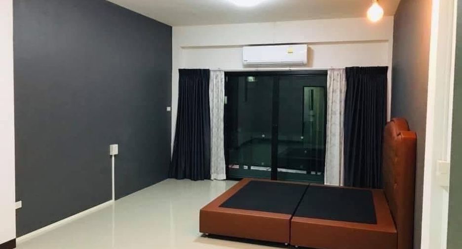À vendre 3 chambres local commercial à Mueang Chiang Mai, Chiang Mai