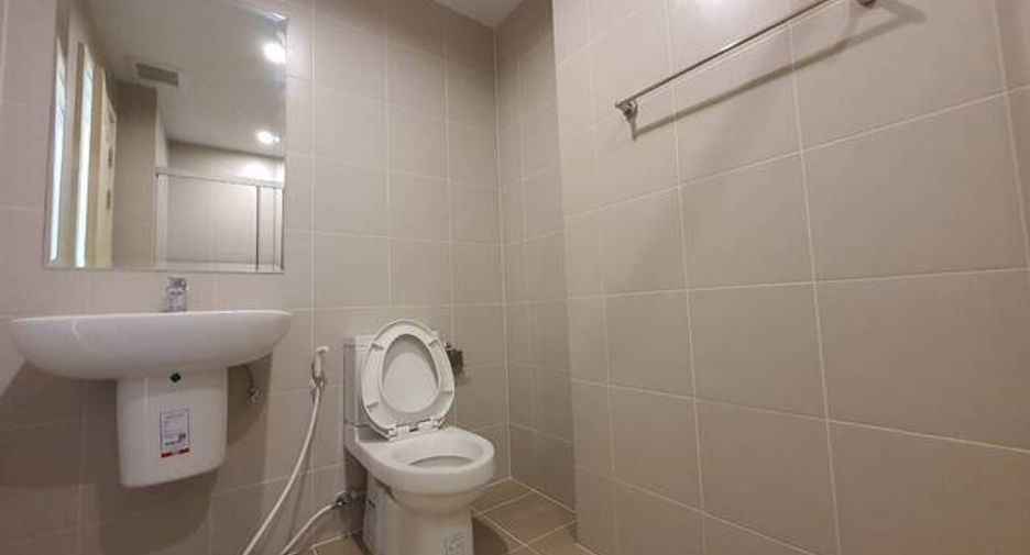 For rent 2 bedrooms condo in Huai Khwang, Bangkok