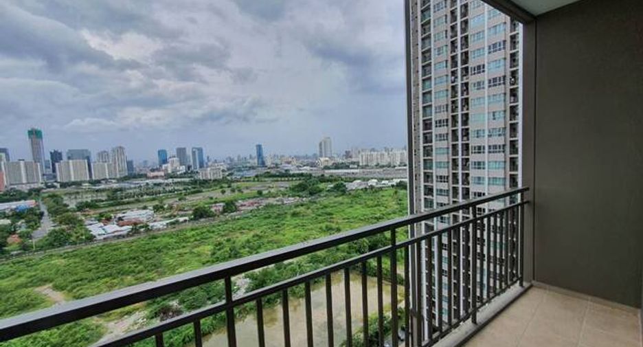 For rent 2 bedrooms condo in Huai Khwang, Bangkok