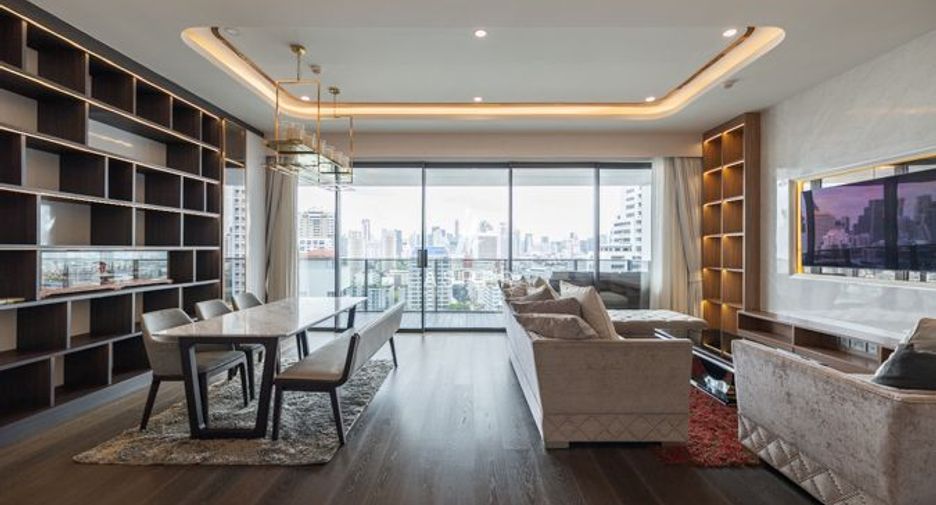 For rent 3 bedrooms condo in Watthana, Bangkok