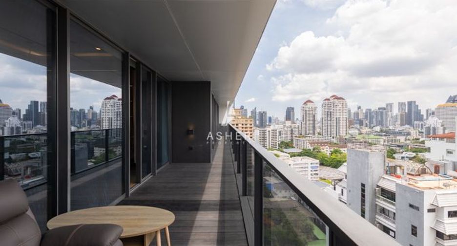 For rent 3 bedrooms condo in Watthana, Bangkok