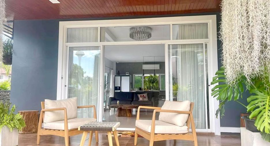 For rent and for sale 4 bedrooms house in San Kamphaeng, Chiang Mai