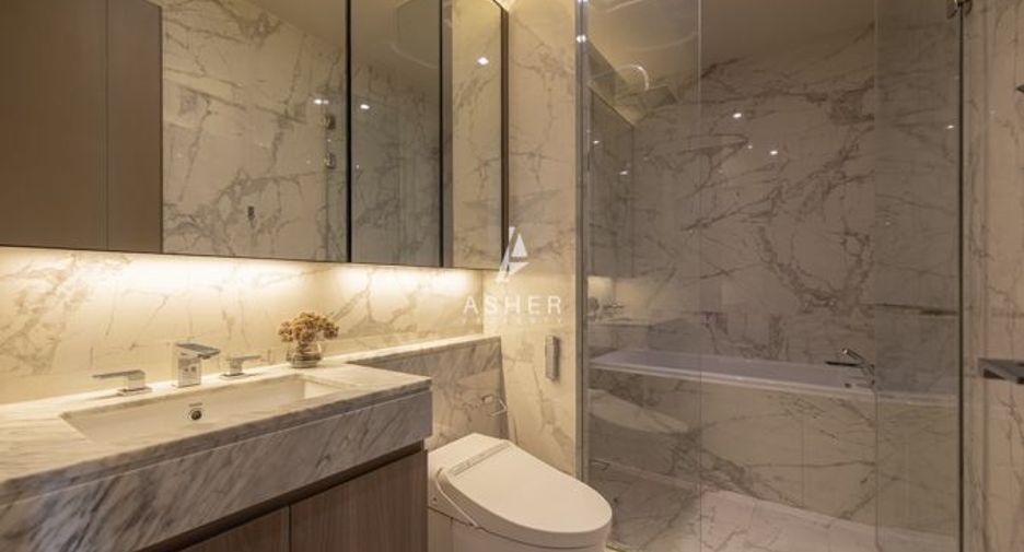 Condo en alquiler de 3 habitaciones en Khlong Toei, Bangkok