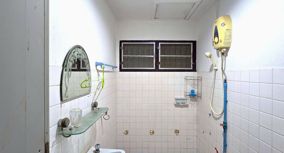 Продажа 3 спальни дом в Банг Капи, Бангкок