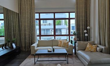 For rent 3 bedrooms condo in Khlong Toei, Bangkok