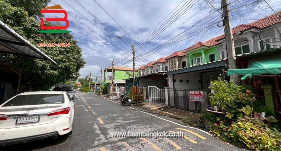 For rent and for sale 2 bedrooms townhouse in Sai Noi, Nonthaburi