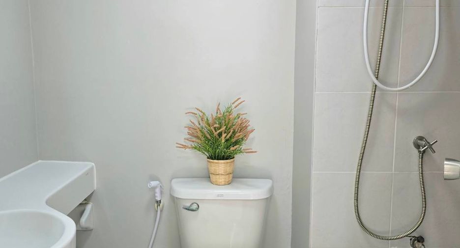 出售 1 卧室 公寓 在 Mueang Chon Buri, Chon Buri