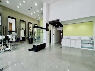 For rent and for sale 1 bed retail Space in Mueang Samut Prakan, Samut Prakan