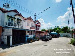 For sale 3 bed townhouse in Photharam, Ratchaburi