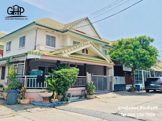 For sale 3 bed townhouse in Lam Luk Ka, Pathum Thani