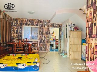 For sale 3 bed townhouse in Lam Luk Ka, Pathum Thani