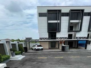 For rent 3 Beds office in Khan Na Yao, Bangkok