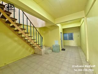 For sale 2 bed townhouse in Sam Phran, Nakhon Pathom