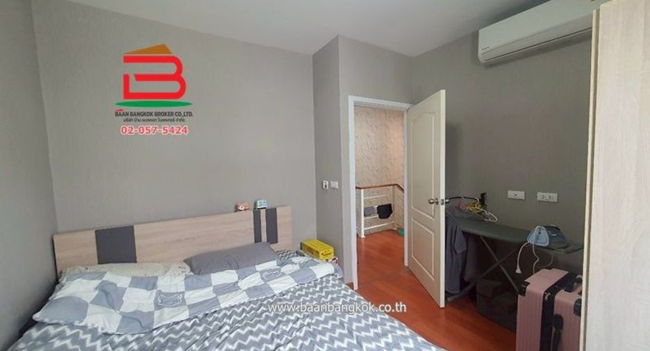 For sale 4 bedrooms townhouse in Sai Mai, Bangkok