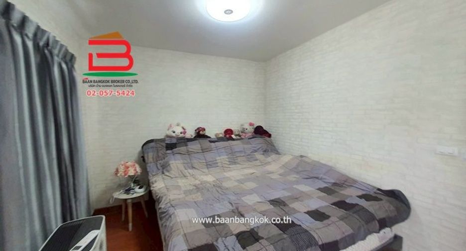 For sale 4 bedrooms townhouse in Sai Mai, Bangkok