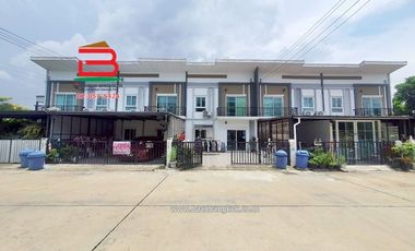 For sale 4 bedrooms townhouse in Sai Mai, Bangkok