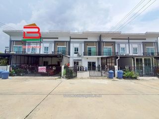 For sale 4 bedrooms townhouse in Sai Mai, Bangkok