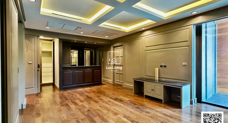 Reihenhaus zur Miete und zum Kauf mit 2 Zimmer in Watthana, Bangkok