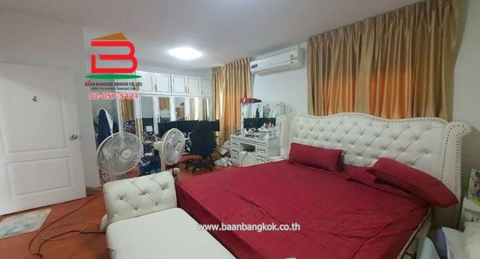 Casa en venta de 4 habitaciones en Lam Luk Ka, Pathum Thani