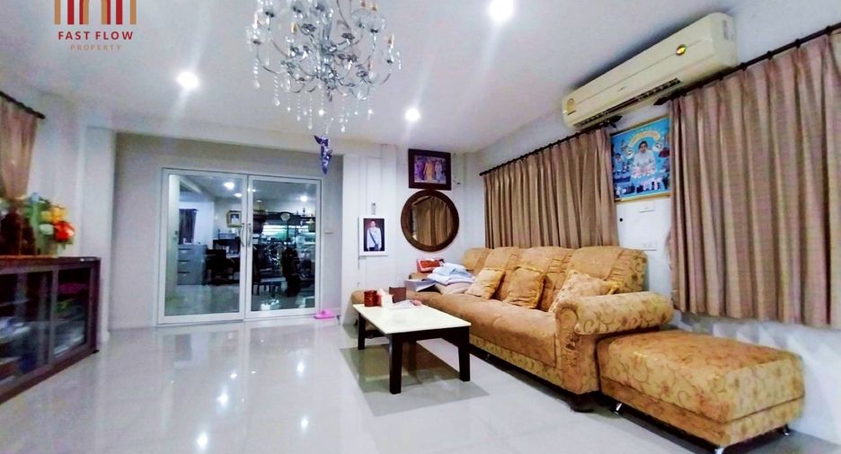 For sale 4 bedrooms house in Mueang Pathum Thani, Pathum Thani