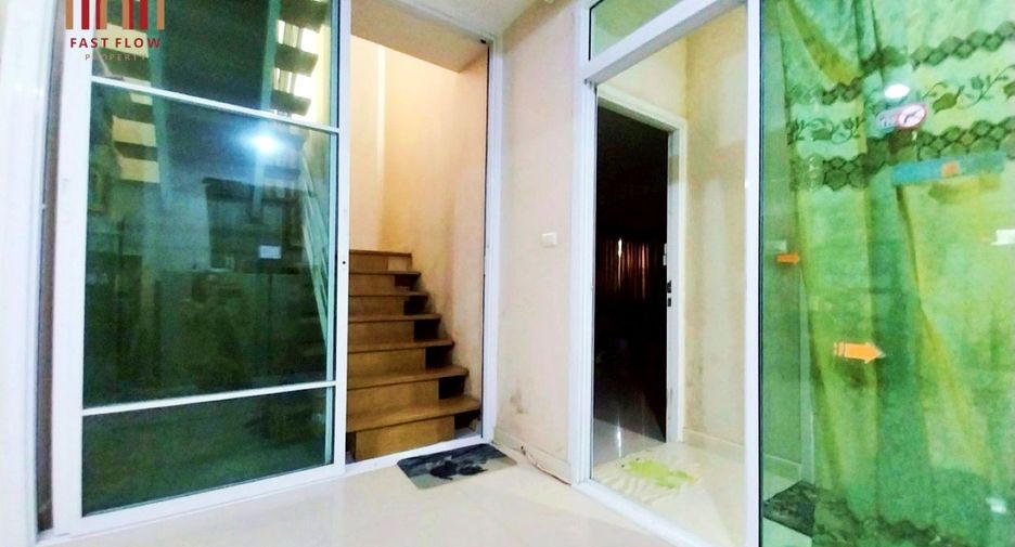 For sale 4 bedrooms house in Mueang Pathum Thani, Pathum Thani
