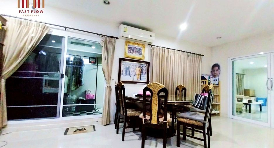 For sale 4 bedrooms house in Mueang Pathum Thani, Pathum Thani